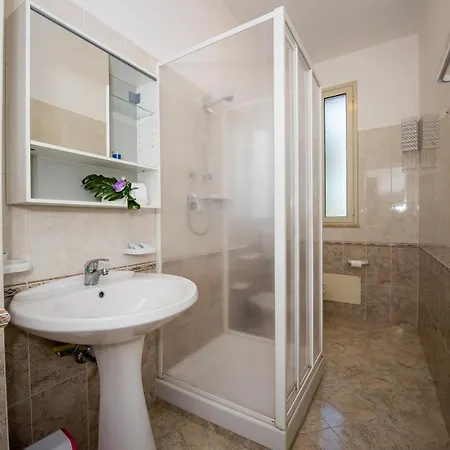 Casa Contrada Molinello كاستيلاّماري ديل غو
